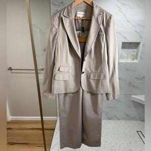 Banana Republic Martin Fit Lightweight Tan Suit
